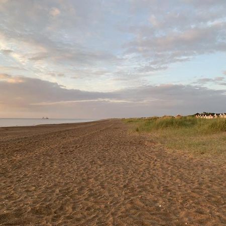 Shore Lodge. 4 Bed Bungalow Only Mtrs From The Beach. Sleeps 8 Sutton-on-Sea Luaran gambar