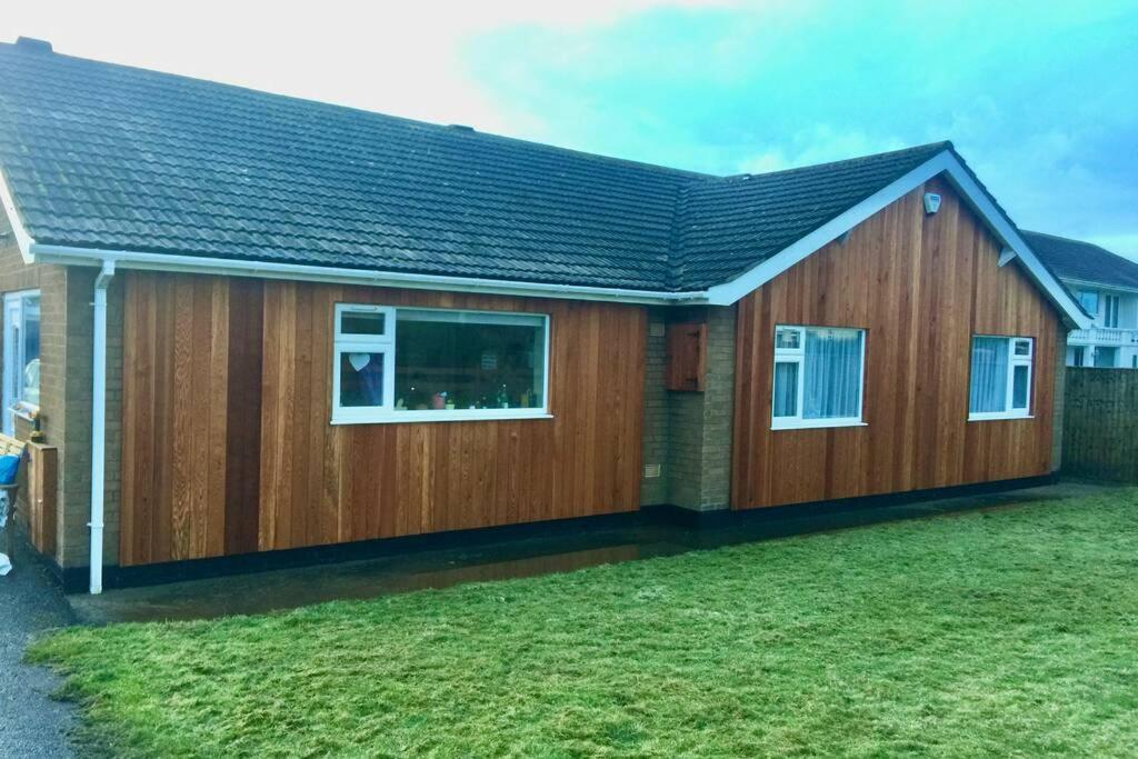 Shore Lodge. 4 Bed Bungalow Only Mtrs From The Beach. Sleeps 8 Sutton-on-Sea Luaran gambar