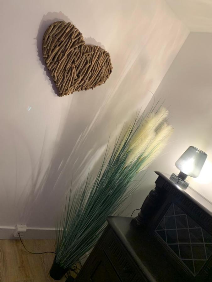 Shore Lodge. 4 Bed Bungalow Only Mtrs From The Beach. Sleeps 8 Sutton-on-Sea Luaran gambar